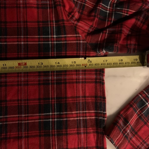 Plaid Turtleneck - 🌸3/$30🌸 - Picture 5 of 6